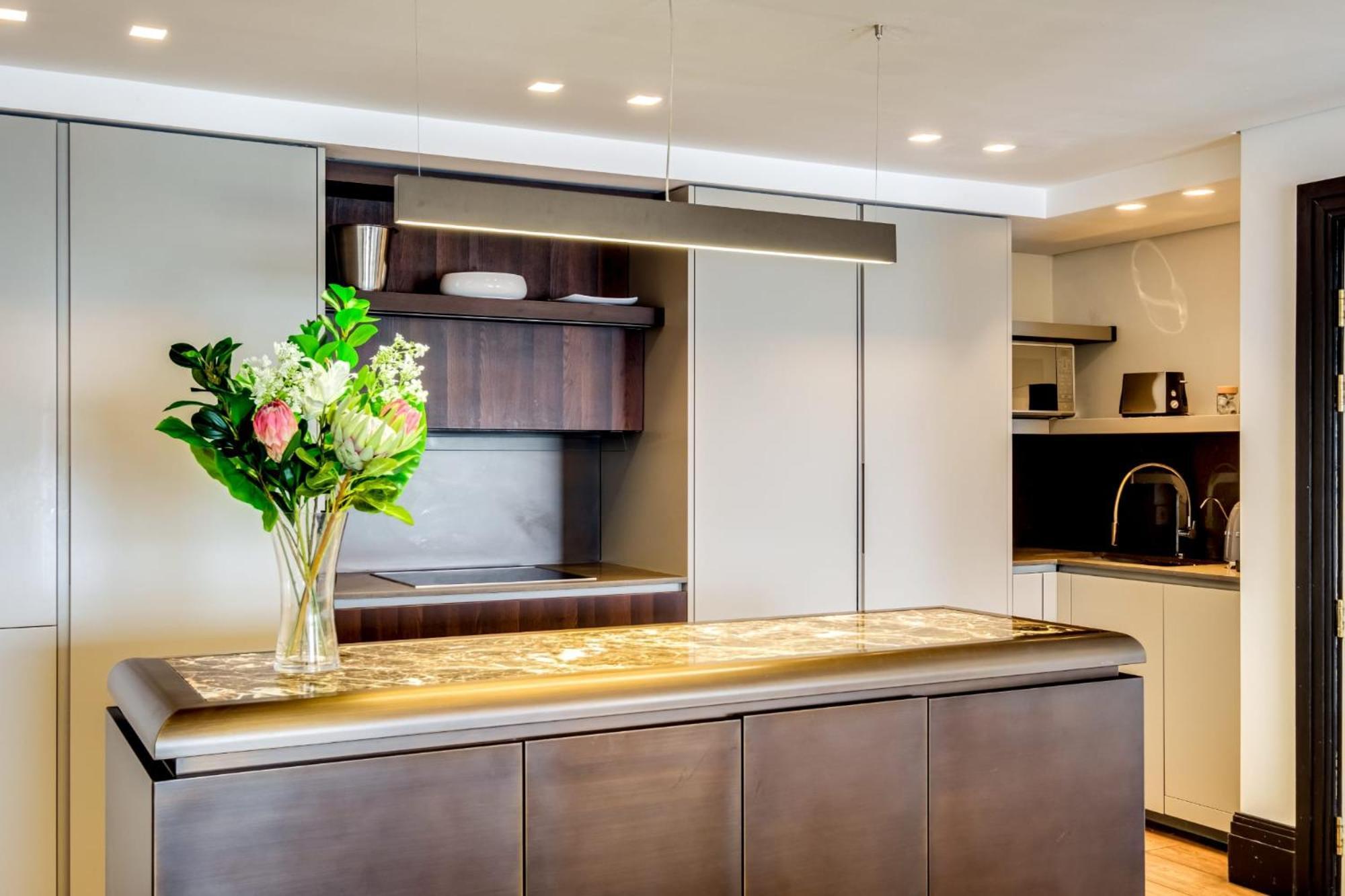 Dunmore Luxe